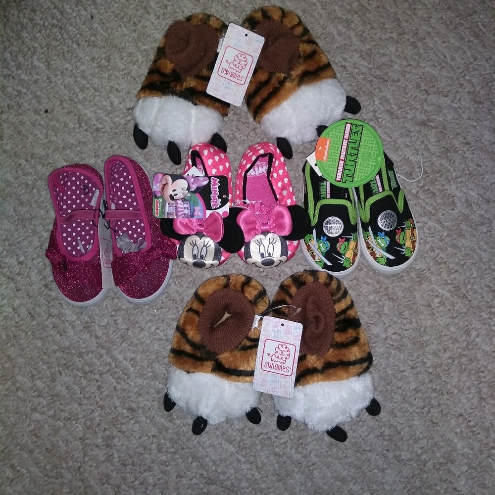 Fun Shoes for Tots PLUS Free Gift